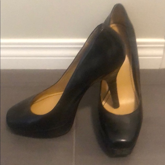 Used Nine West shoes - Picture 2 of 5